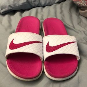 Nike slides